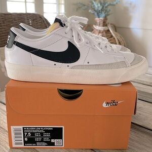 Nike Blazer Low Platform sz 7.5 used great condition!